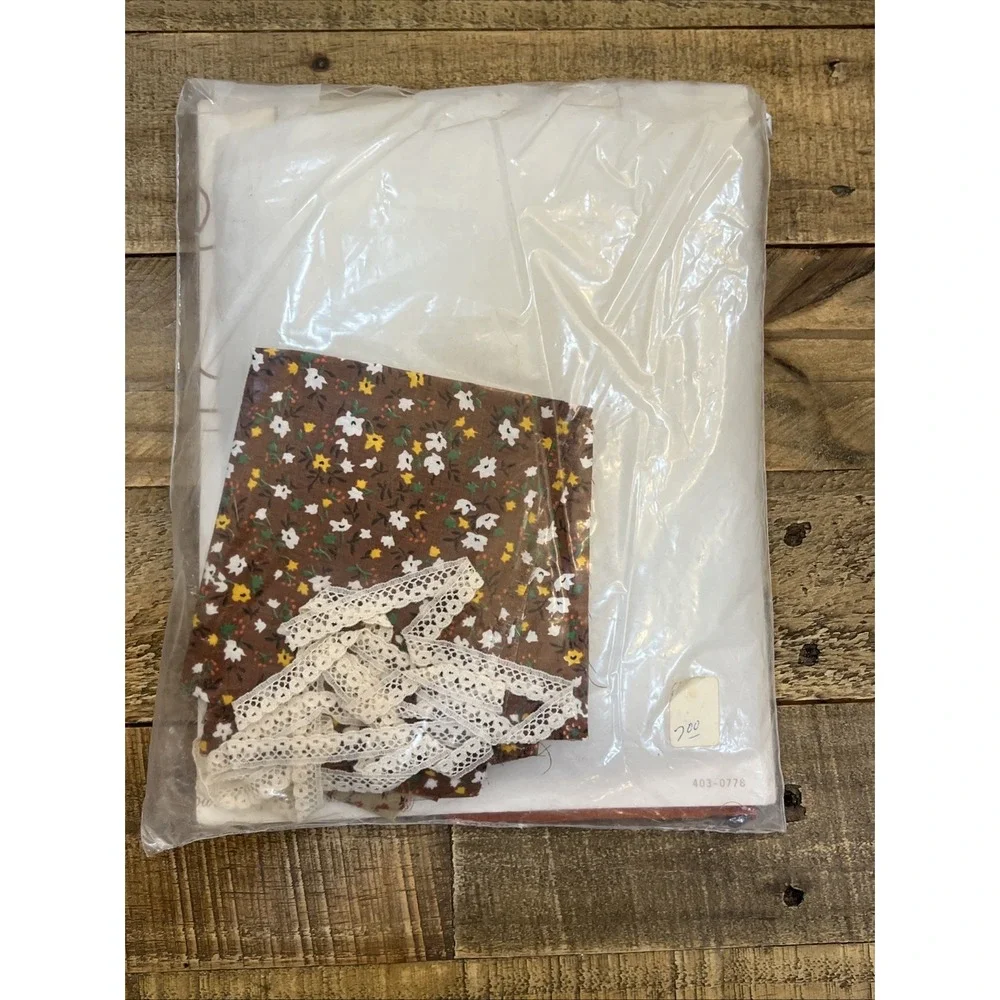 Sealed Vintage 1978 YOURS TRULY 3D Fabric Gingerbread House #2503 PATCHWORK KIT